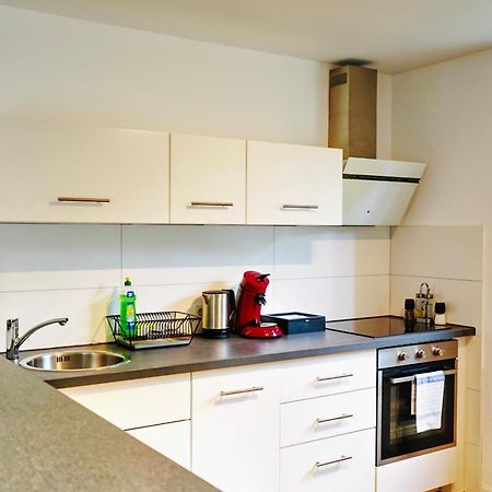 Stilvolles Apartment In Stadtnaehe-Parkplatz- 4 Personen- Balkon 볼프스부르크 외부 사진