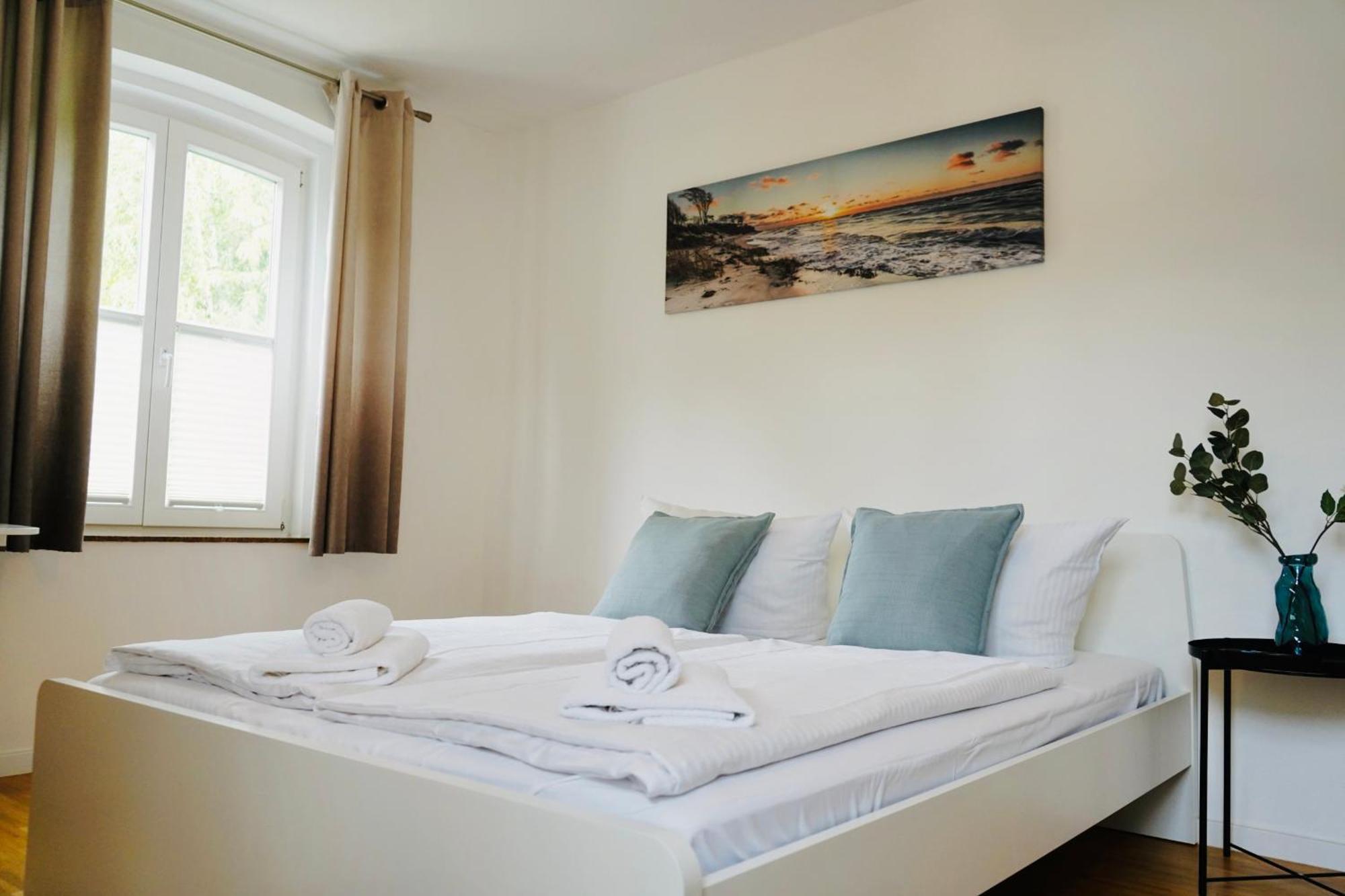 Stilvolles Apartment In Stadtnaehe-Parkplatz- 4 Personen- Balkon 볼프스부르크 외부 사진