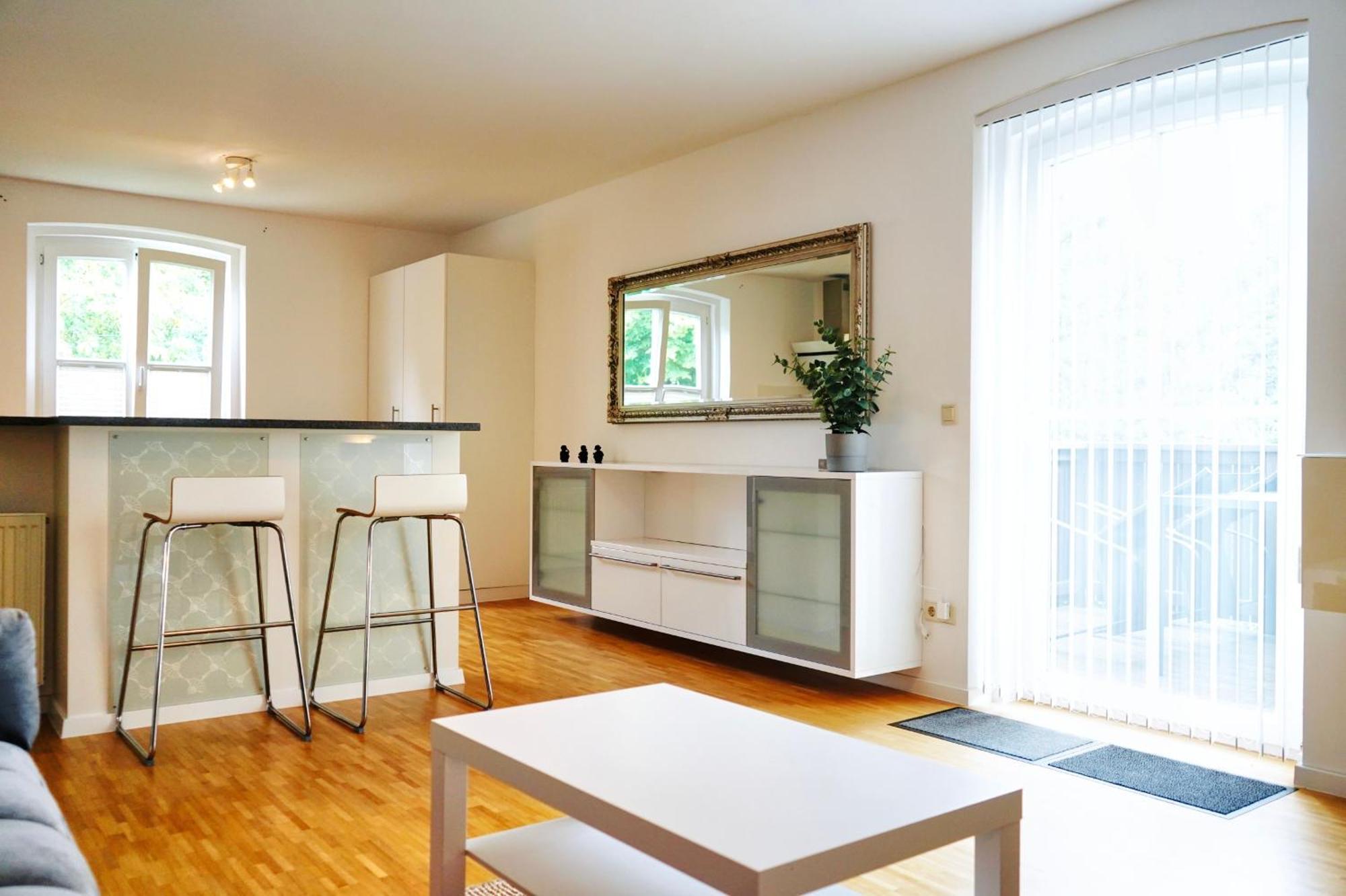 Stilvolles Apartment In Stadtnaehe-Parkplatz- 4 Personen- Balkon 볼프스부르크 외부 사진